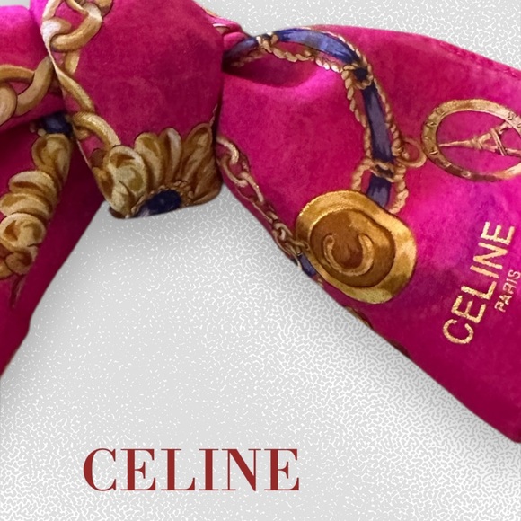 Celine Fuchsia and Gold Charm Chain Motif Cotton Scarf NEW - Picture 9 of 10